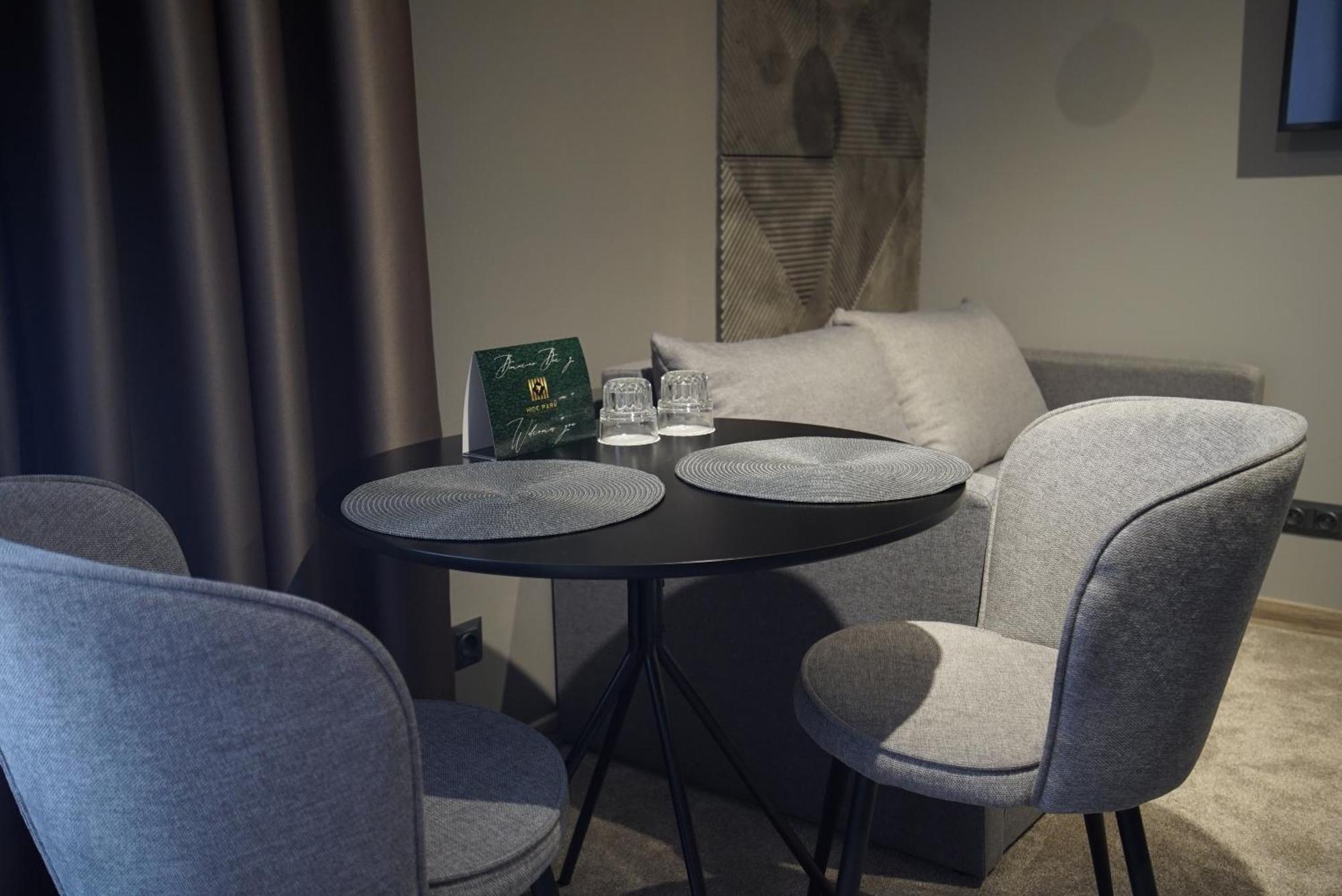 Hide Park Hotel Vinnitsja Eksteriør billede