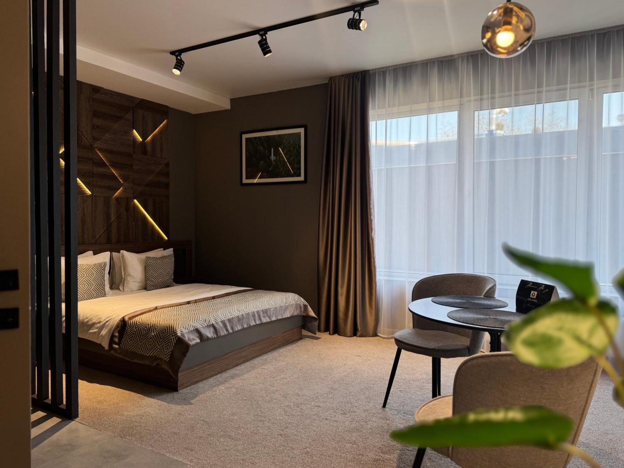 Hide Park Hotel Vinnitsja Eksteriør billede