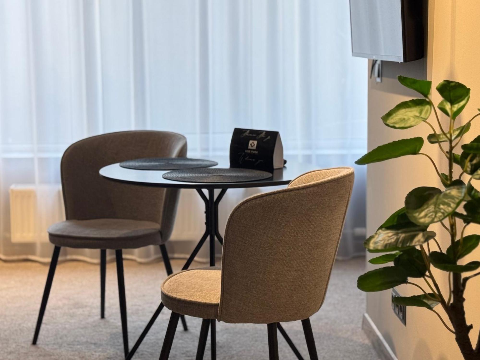 Hide Park Hotel Vinnitsja Eksteriør billede